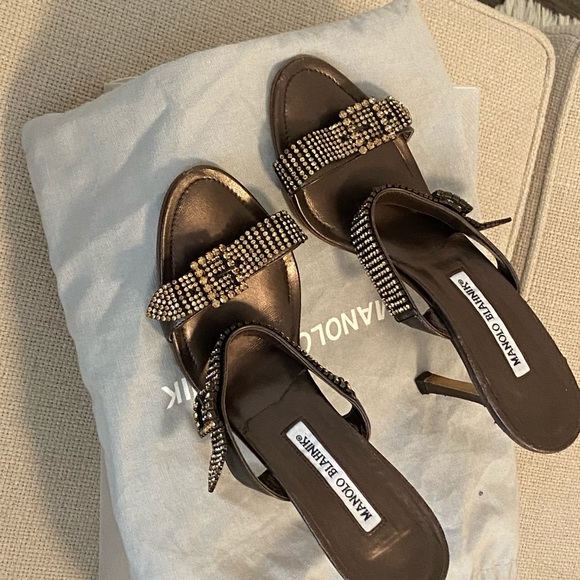 Manolo Blahnik high heel sandals. - Picture 4 of 5